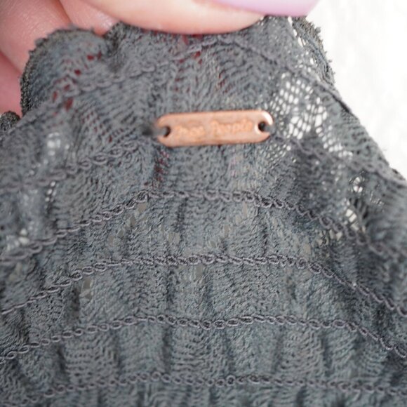 Free People Black Knit Crochet Bell Bottom Pants Women’s XS Boho Flare Scallop H - Picture 3 of 9